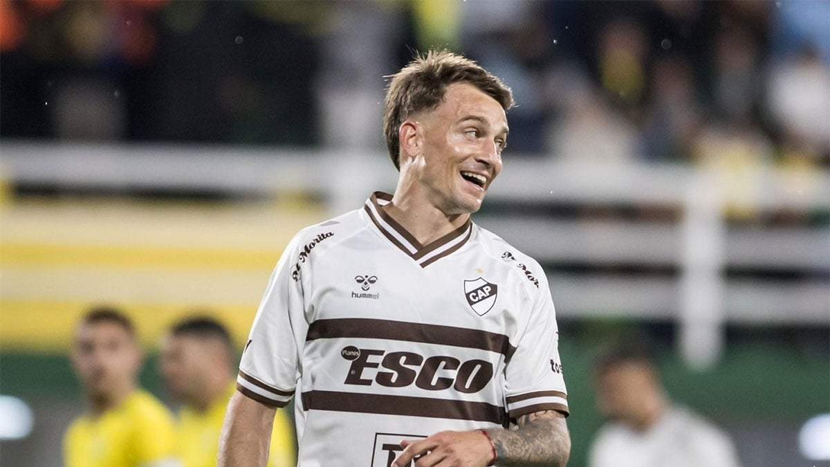 Platense lo dio vuelta en Varela.