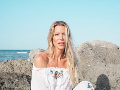 Bohemia y artesanal: así es la cápsula de verano con la que Nicole Neumann marca tendencia
