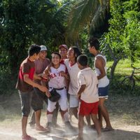 "Todo en juego" retrata la vida de los adolescentes de un pueblo costero