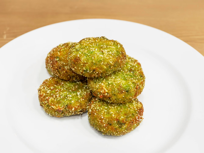 Que tu familia coma más verduras sin darse cuenta con estas tortitas de brócoli que podés congelar