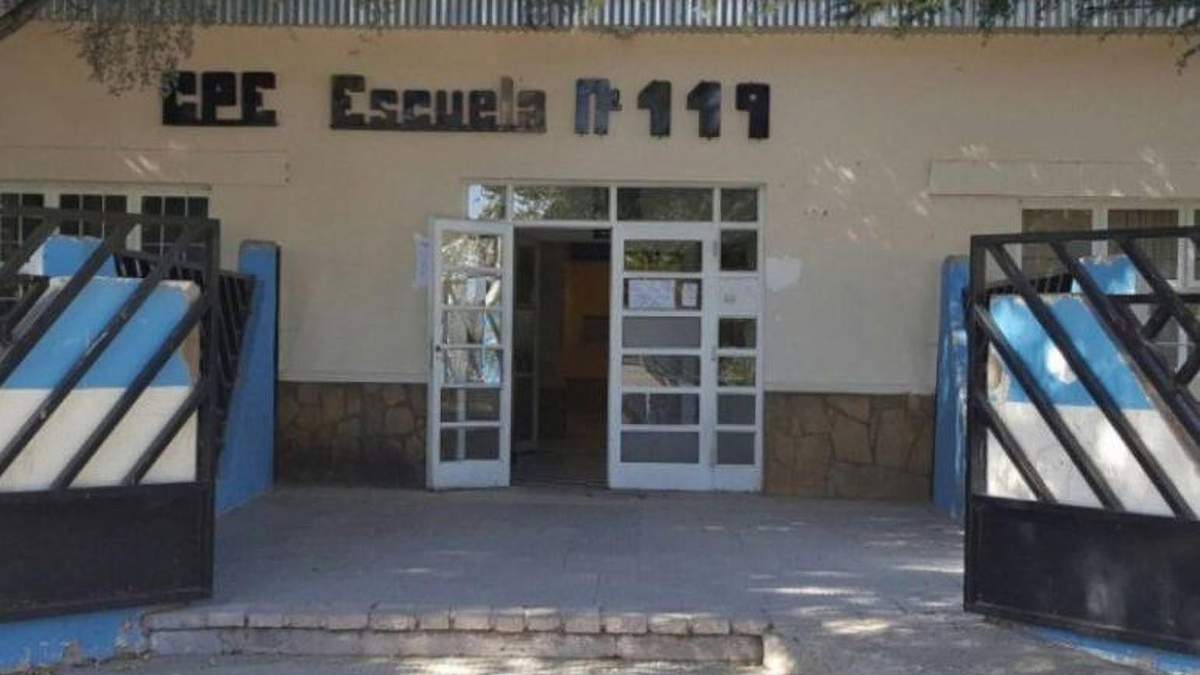 La escuela 119 de Cutral Co. Fuente: (Twitter)