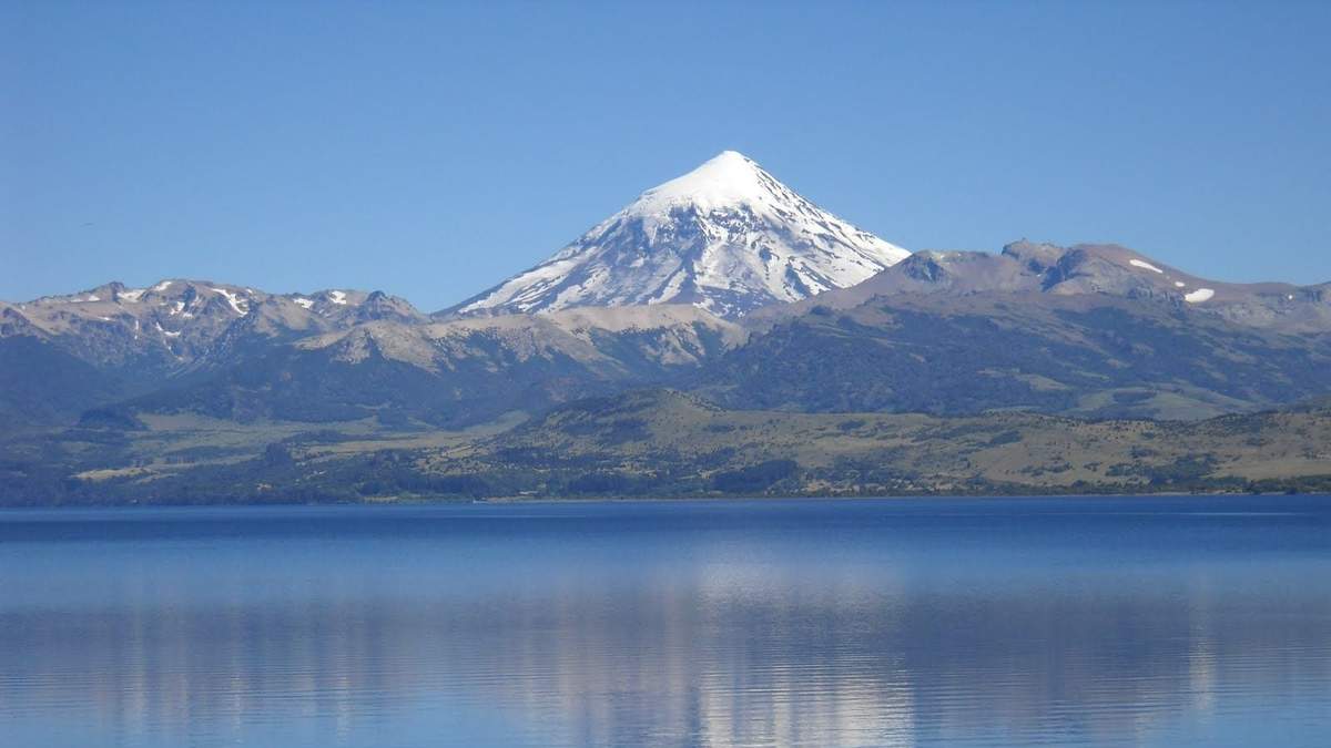 Volcán Lanín. Fuente: (Twitter)