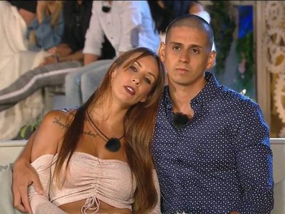Verano extendido: a días de casarse, Fani Carbajo y Christofer se van lejos de todo