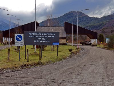 Todos los pasos fronterizos se encuentran habilitados y sectores de cinco rutas están intransitables