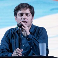 Kicillof: "Los créditos se ajustan por el salario de la gente, no por la timba de los poderosos"