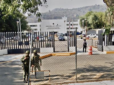 Comparece “El Cepillo” en audiencia del exjefe antisecuestros de la PGR