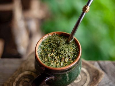 Truco infalible para limpiar la bombilla del mate y que quede como nueva