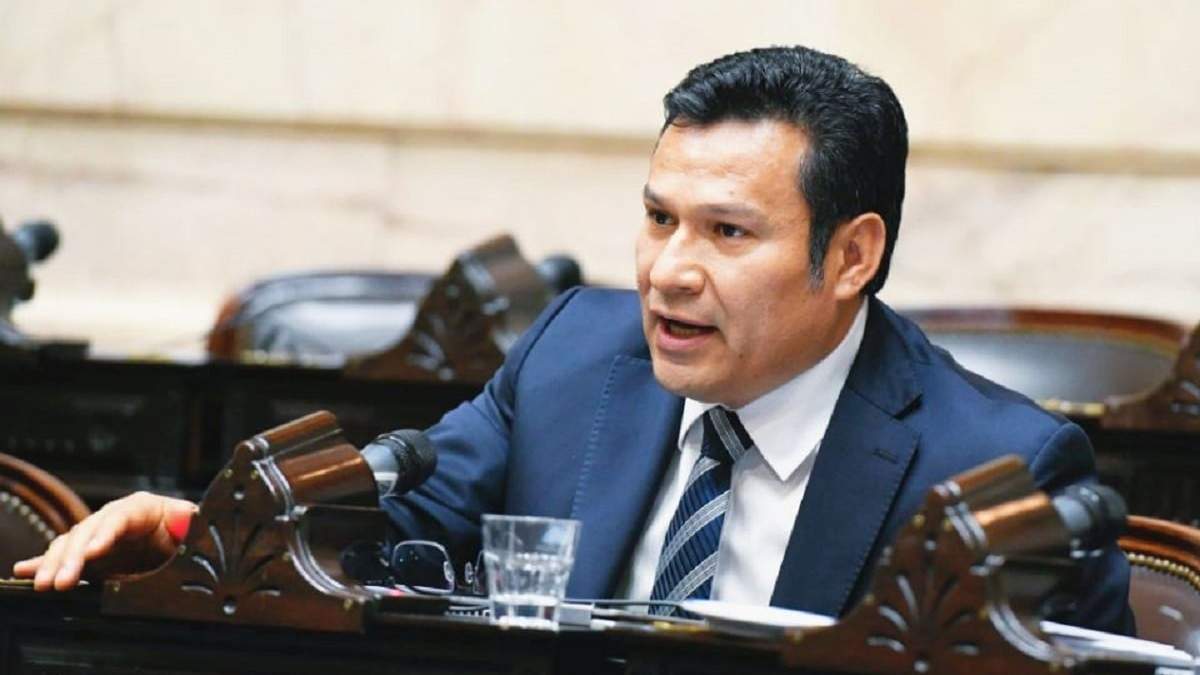 Diputado Osvaldo Llancafilo. Fuente: (Prensa diputados)