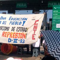 Oaxaca queda incomunicada por bloqueos carreteros de maestros
