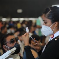 Van 21.6 millones de personas con al menos una vacuna aplicada en México