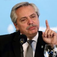 IFE 4: Alberto Fernández "se comprometió" a evaluar la continuidad del bono de ANSES