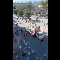 Pánico y estampida por supuesta balacera en desfile de Linares; esto ocurrió, según el alcalde
