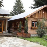 Afirman que el despido de un funcionario profundizó la grieta entre el intendente de Villa la Angostura y su vice