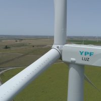 YPF Luz mejoró su calificación de riesgos
