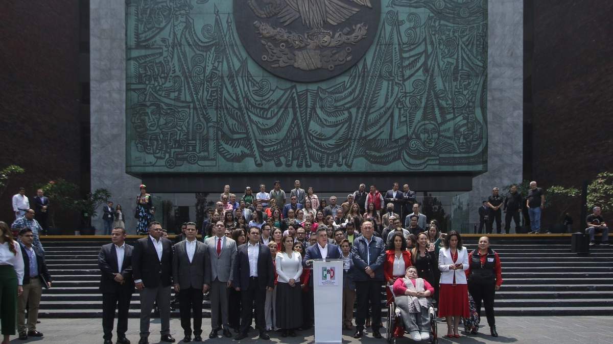 La conferencia del PRI en San Lázaro
