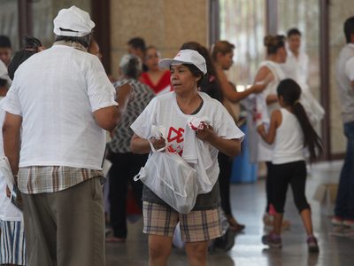 Critican falta de propuestas económicas reales en plataformas de los presidenciables
