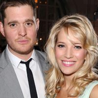 Mirá el karaoke que Michael Bublé y Lusiana Lopilato hicieron junto a un famoso cantante. ¿Sorprendi