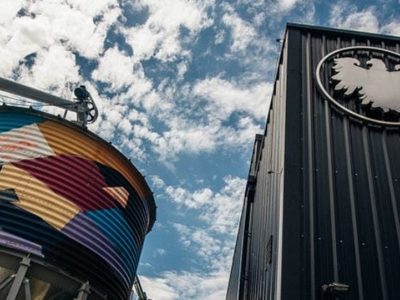 La cervecera cordobesa Peñón del Águila ahora también hace destilados