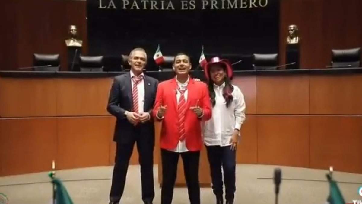 Promocional encabezado por los senadores