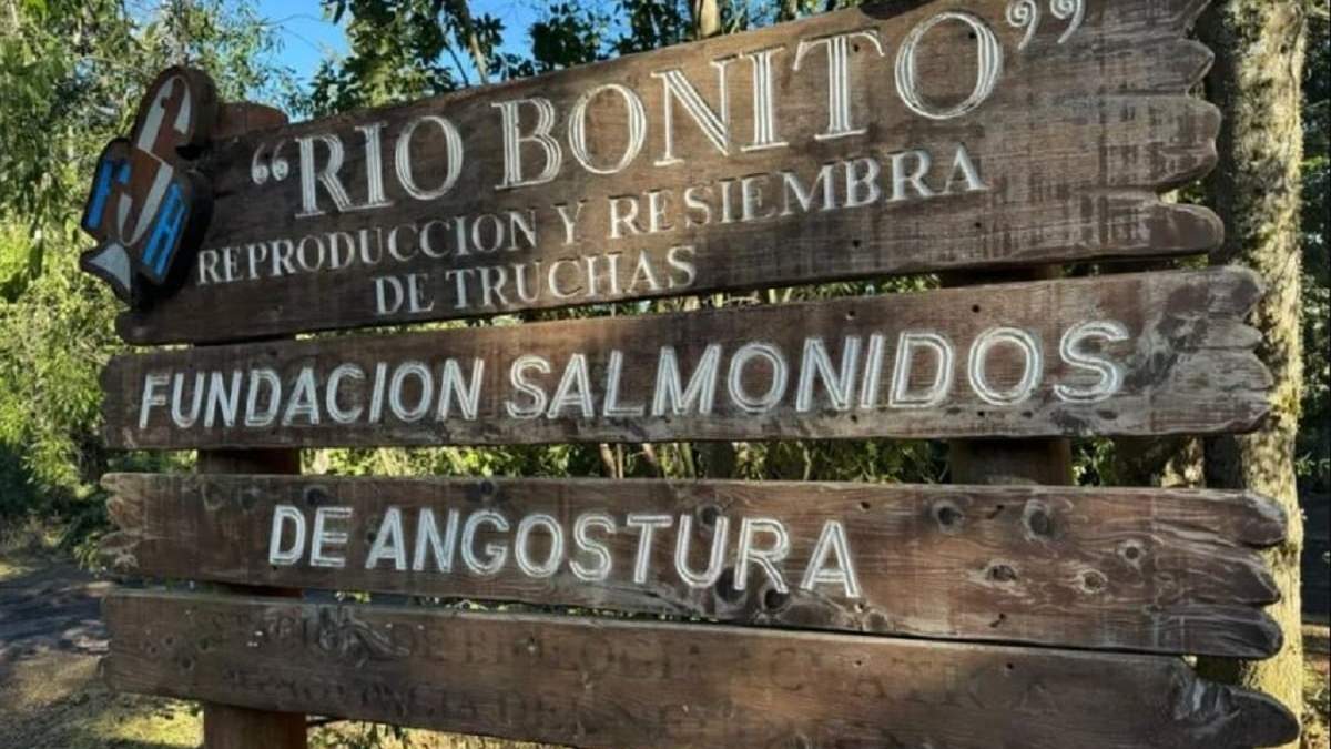 Afirman que intentan usurpar el predio donde funcionó la Fundación Salmónidos en Villa la Angostura. Fuente: (Diario Andino)