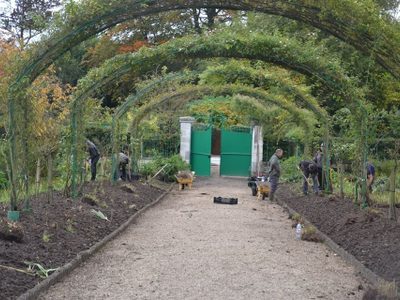 El jardinero de Fundación Monet cuenta cómo cuidan las plantas