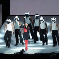 “La plaza es hermosa, pero la presencia de ustedes más”: Rosalía al abrir su show en el zócalo