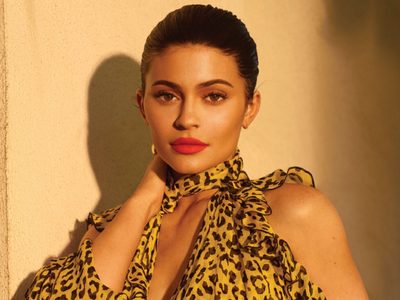 Luego de la polémica canción, Kylie Jenner se muestra concentrada en ella misma. ¡Nada la inquieta!