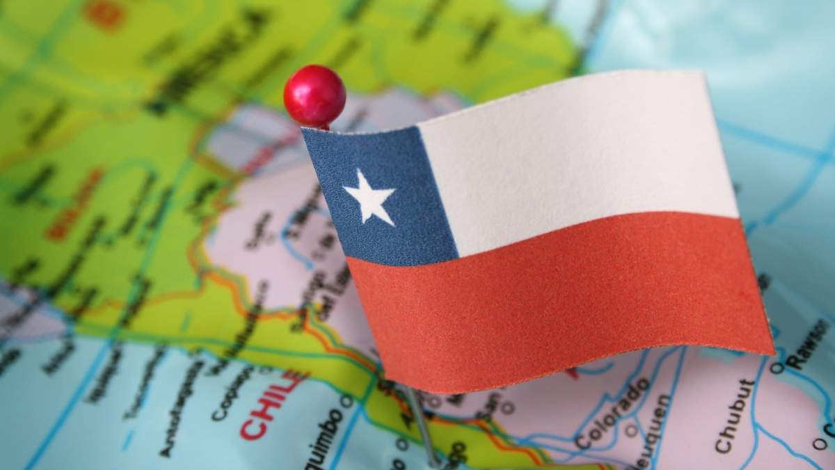 El mapa y la bandera de Chile. Fuente: (Twitter)