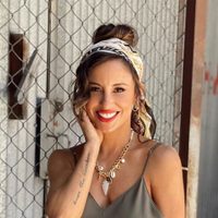 Dos bombones: en este álbum familiar se registró el gran parecido entre Lourdes Sánchez y su hermana