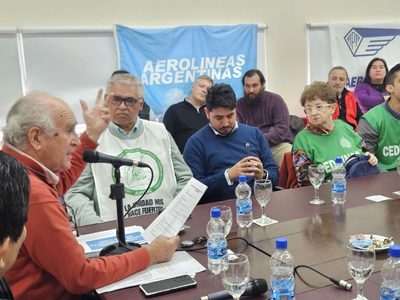 Parrilli consideró “un fracaso” la Ley Bases