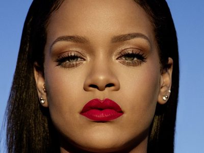 ¡En video! Rihanna estremeció a sus fans con insólito atuendo. ¡Imposible no mirar!