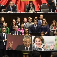 Con 396 votos, diputados aprueban la reforma educativa; cierran paso a la venta de plazas
