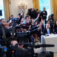 Trump promete a empresas petroleras "completa seguridad" si invierten en Venezuela