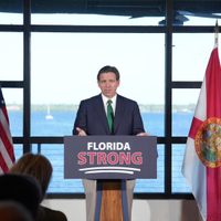 El gobernador de Florida promueve ley antiinmigrante