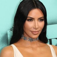 ¡El descaro! Mira lo que le hizo Kim Kardashian a Kourtney luego de agredirla. ¿Se reconciliaron?