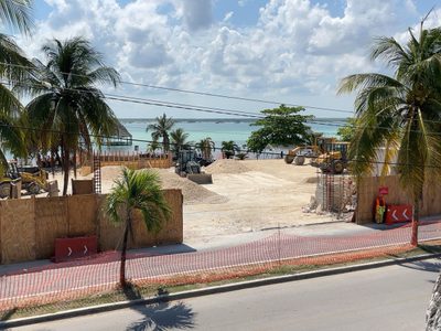 Pese a suspensión provisional, militares continúan con obra en la Laguna de Bacalar (Video)