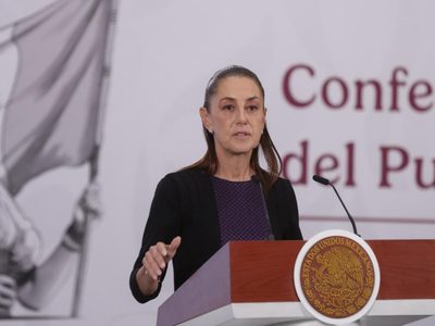 Sheinbaum plantea que se conserven seis semanas de vacaciones tras críticas a cambios en calendario