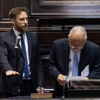 Otermín pidió a la oposición debatir "de buena fe" la reforma impositiva