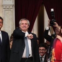 Fernández necesita que abran el Congreso, pero dentro del oficialismo se oponen