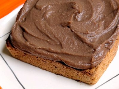 Sin gastar fortuna en castañas, hacé este Nutella súper económico y casi igual al original