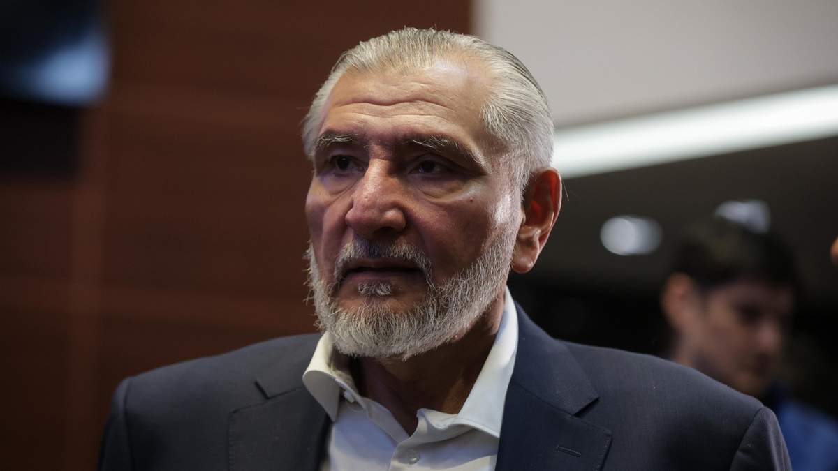 El senador morenista Adán Augusto López