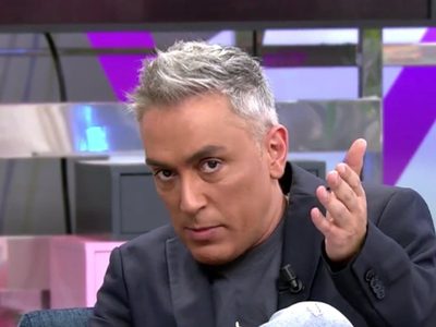 No pudo callar más, Kiko Hernández desenmascaró a esta cantante: “Estaban tirados en la basura”
