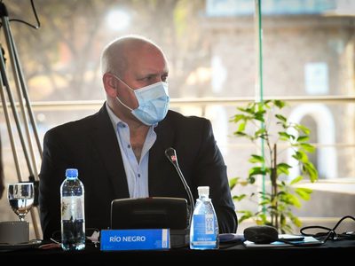 Zgaib entregó a Vizzotti el protocolo para reactivar el turismo estudiantil
