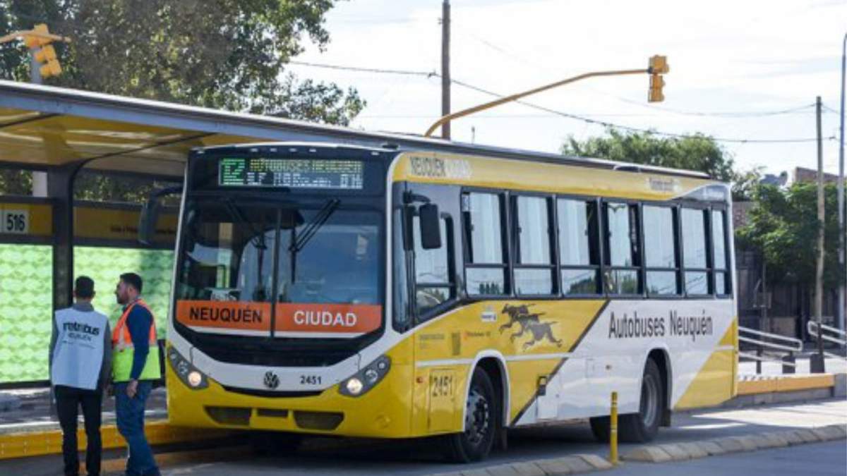 Un colectivo de Autobuses Neuquén. Fuente: (Twitter)