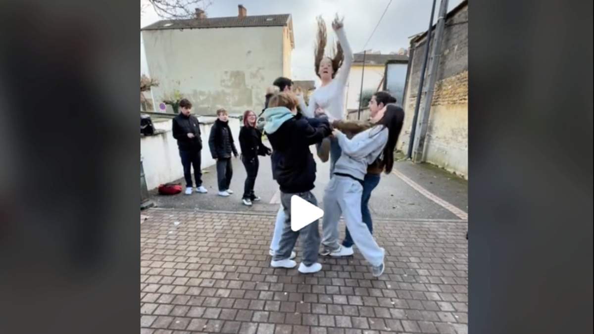 Reto viral en TikTok 'Superman Challenge'