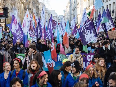 Reforma de pensiones de Macron: Entre la movilización y el escepticismo por soluciones drásticas