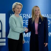 Meloni busca cooperación para apoyar a África y reducir así el flujo migratorio a Europa