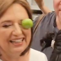 Captan agresión contra Xóchitl Gálvez en un mercado de la CDMX (Video)