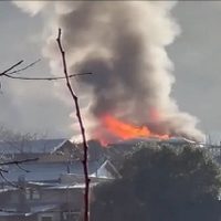 Un incendio afectó parte de la planta superior de una vivienda en el Cerro Curruhuinca