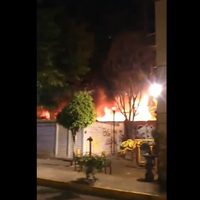 Se incendia corralón de la PGJ; pirotecnia, la posible causa (Video)